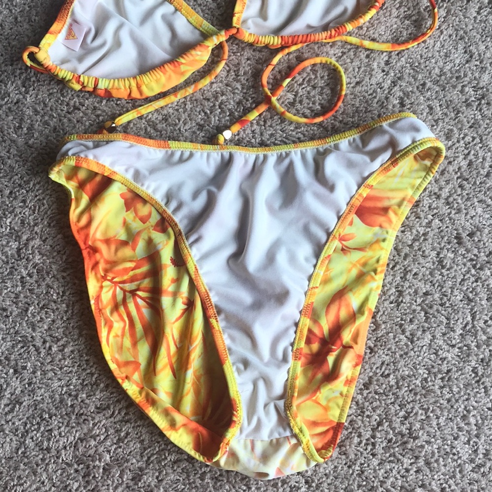 VENUS Bikini Set - Picture 4 of 5
